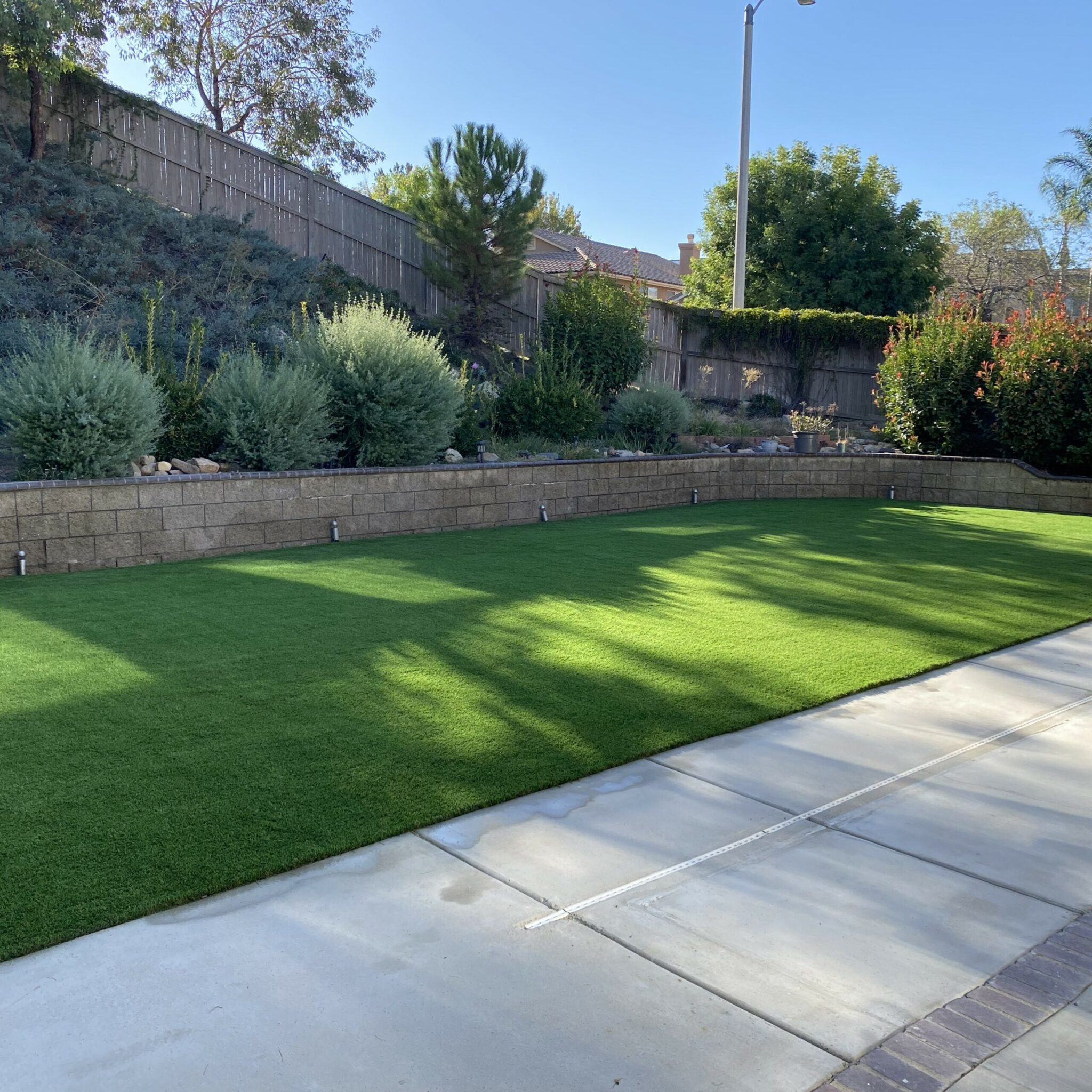 Artificial Grass in Orange County Back Yard